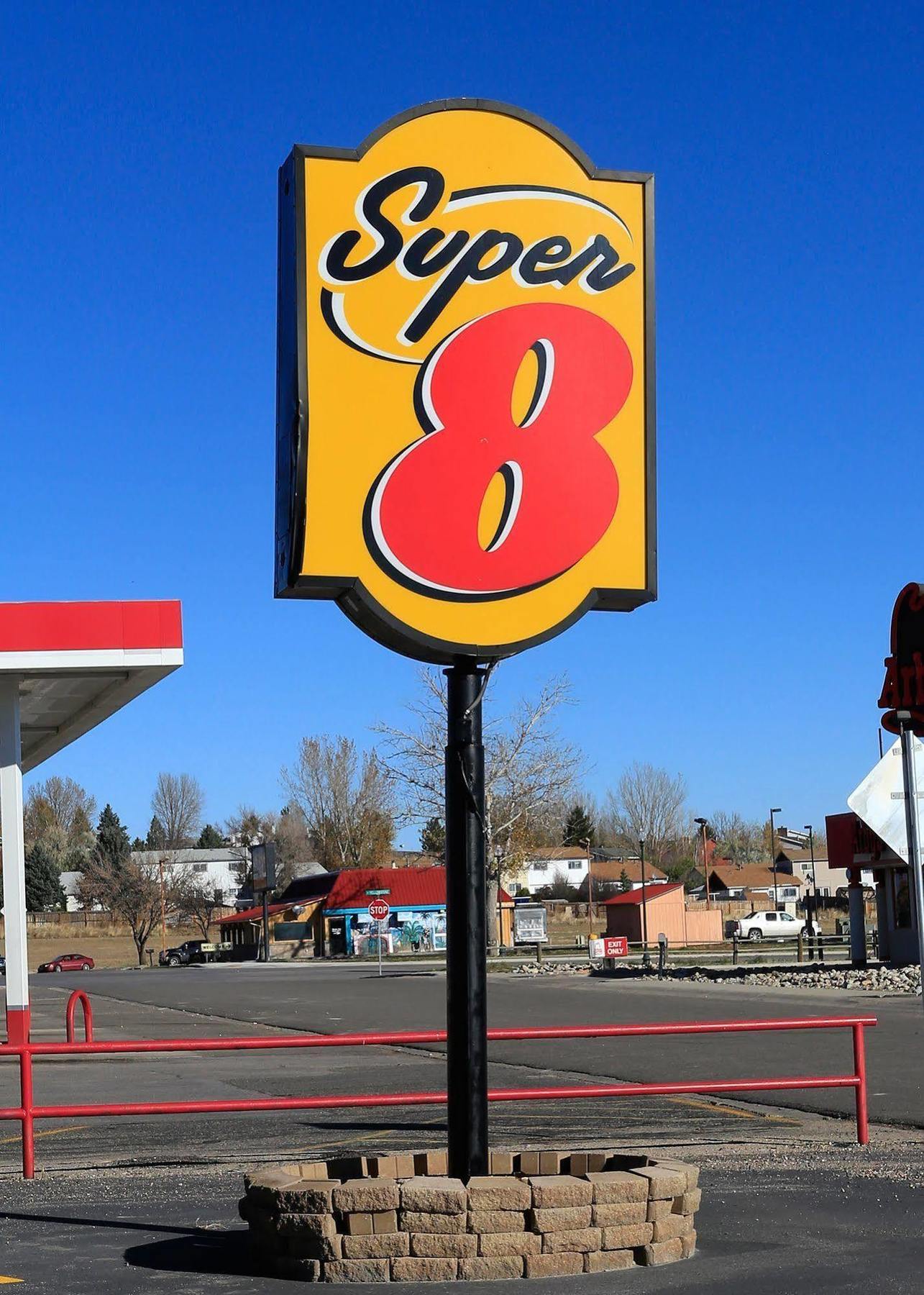 Super 8 By Wyndham Douglas Εξωτερικό φωτογραφία